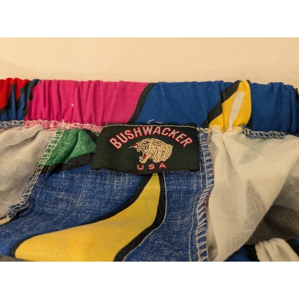 Vintage Bushwacker USA Beach Shorts Mens M Multicolor Floral Hawaiian 80s 90s